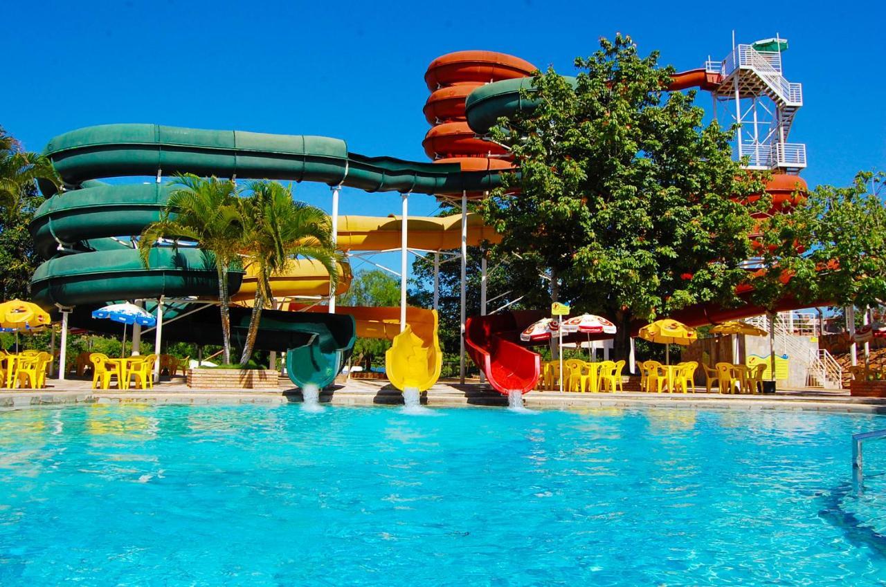 Villas Diroma Com Um Dia No Acqua Park, Splash E Slide Caldas Novas Exterior foto